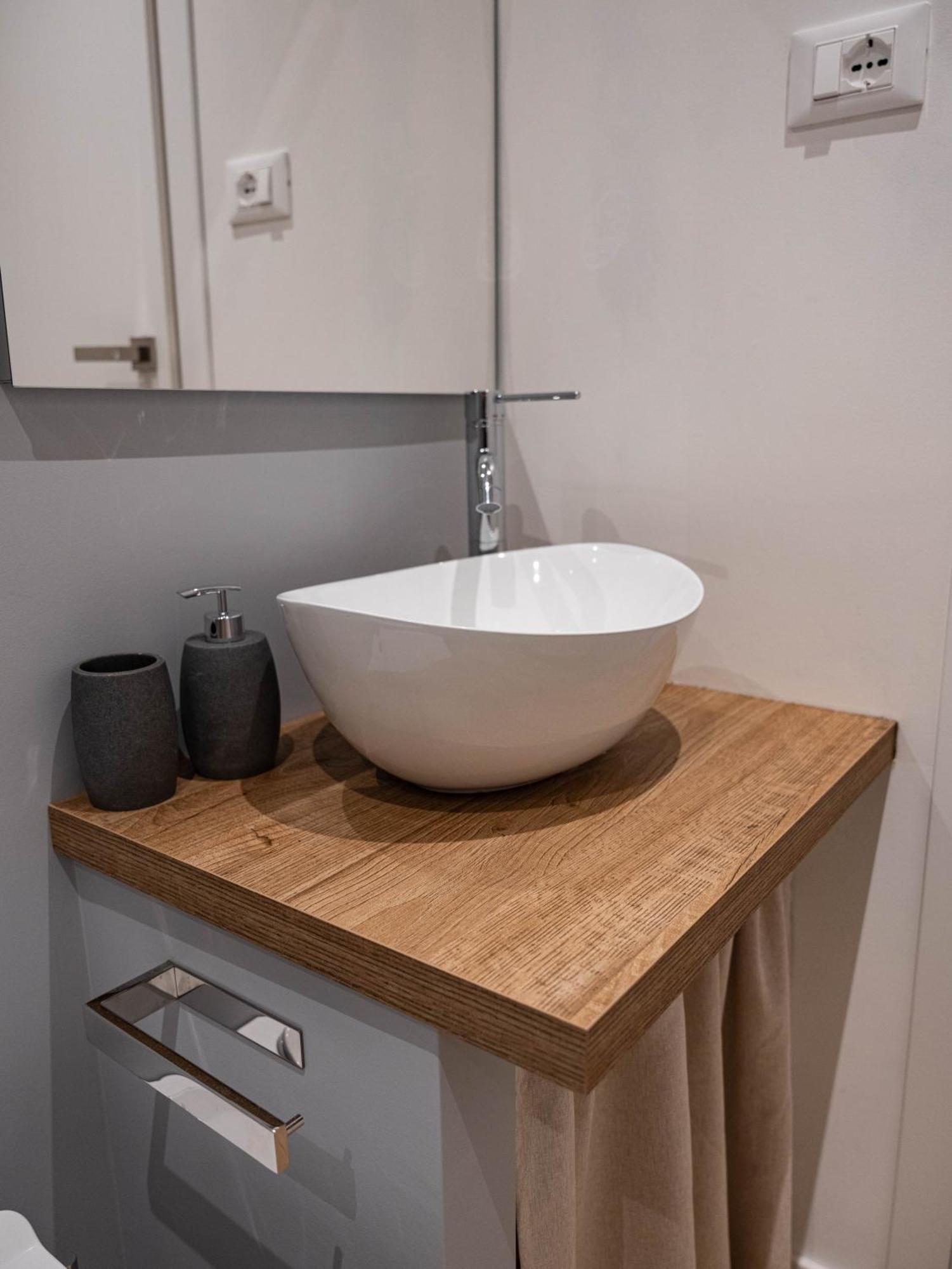 Moor Assarotti Suites - Genova City Center Buitenkant foto