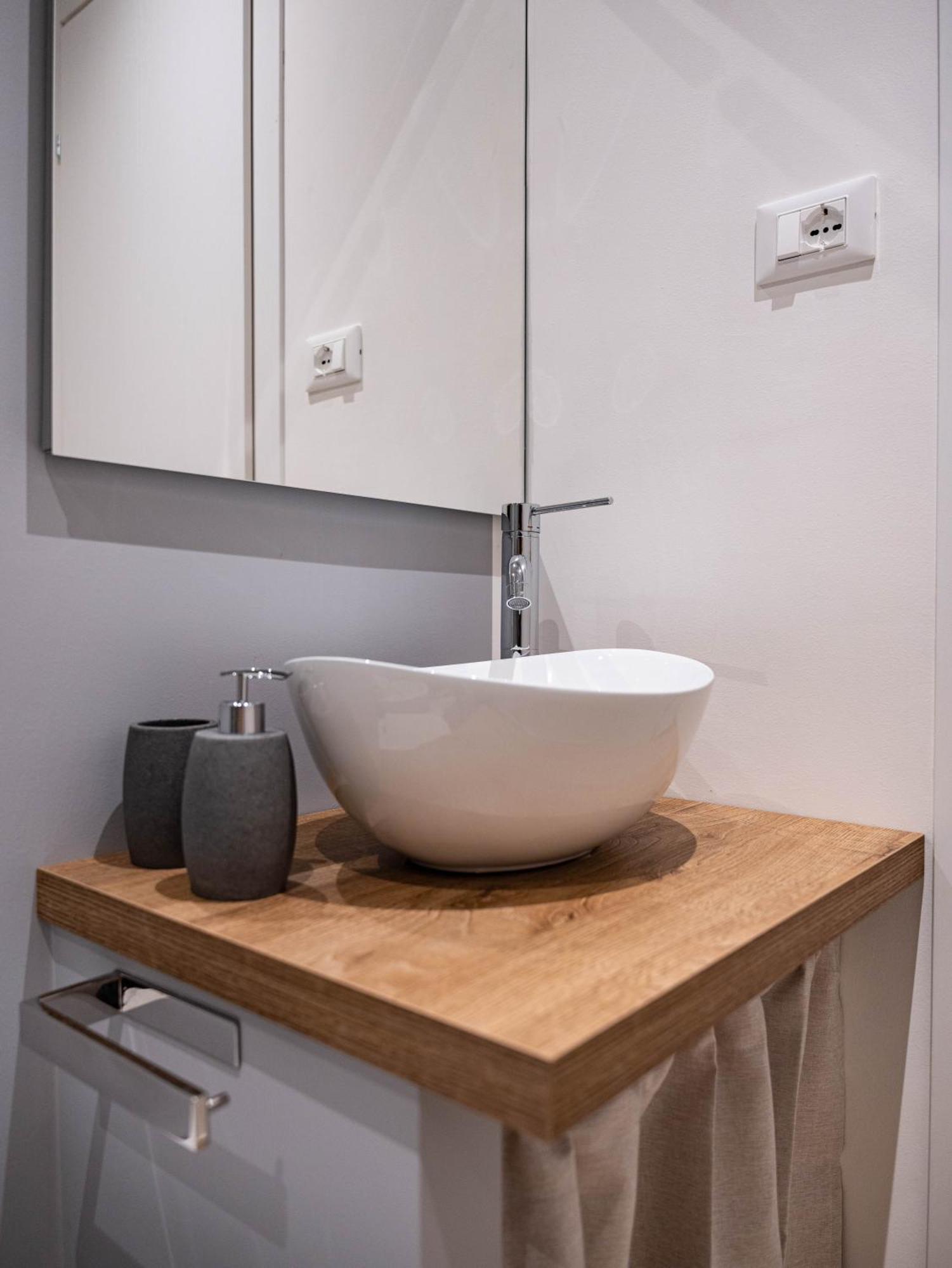 Moor Assarotti Suites - Genova City Center Buitenkant foto